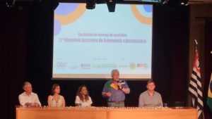 cerimônia de entrega de medalhas da 27ª Olimpíada Brasileira de Astronomia e Astronáutica, em Bauru, São Paulo